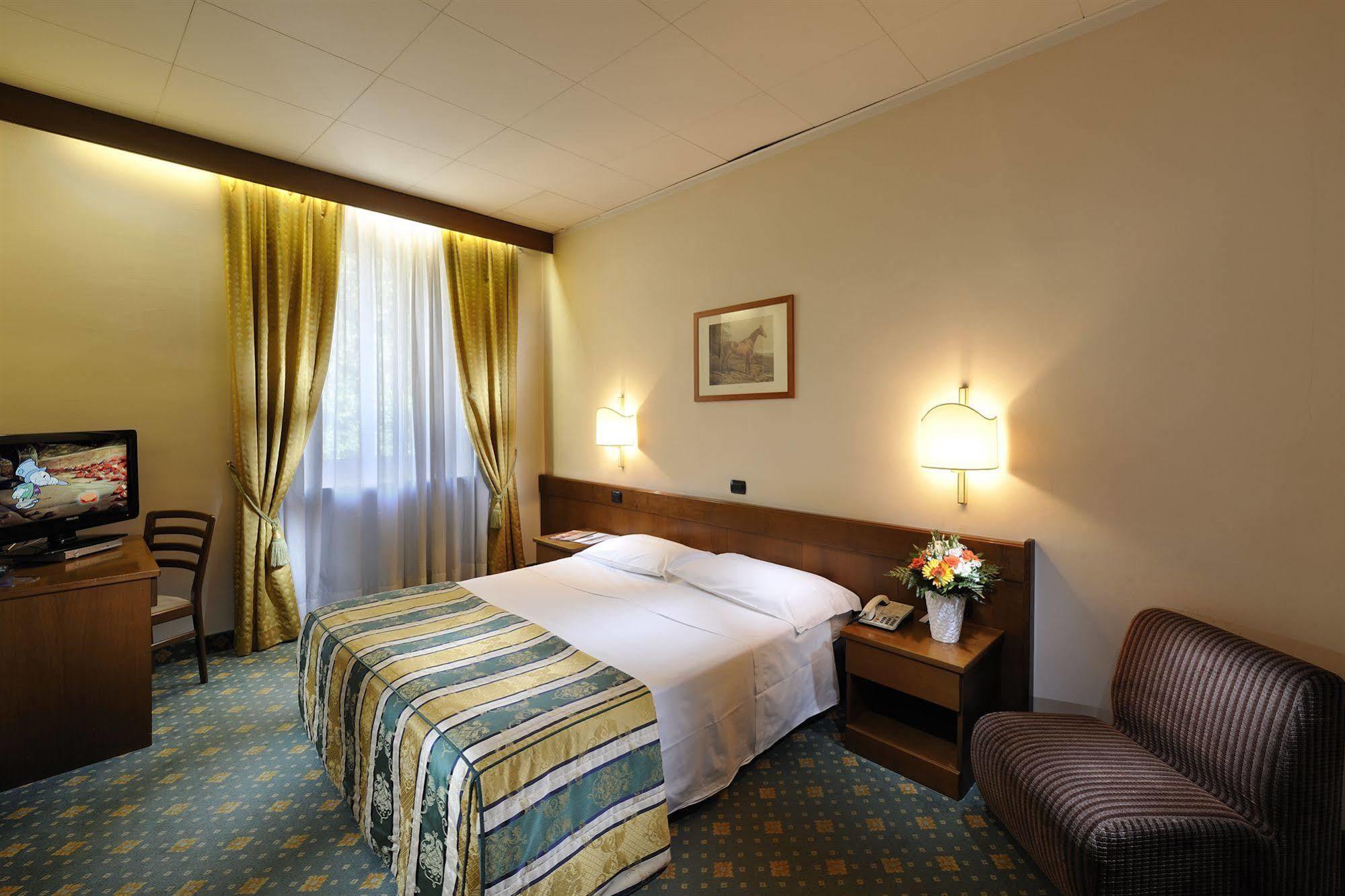 Hotel Eden เลวิโกแตร์เม ภายนอก รูปภาพ